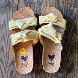 Women’s Sun Yellow Knotty Vista Hi platform Sandal by REEF. Size 7